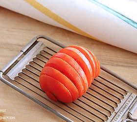 repurpose tomato slicer photo holder, repurposing upcycling