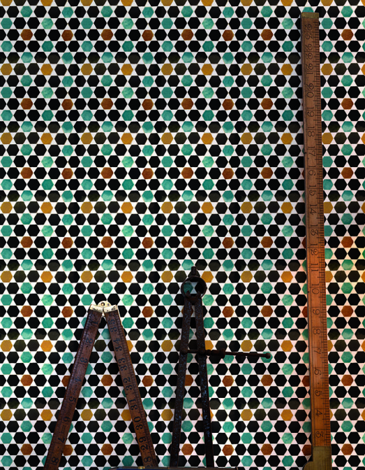 inspirao de papel de parede geomtrico para um fator wow ousado, Papel de parede mural de azulejos espanh is M8844