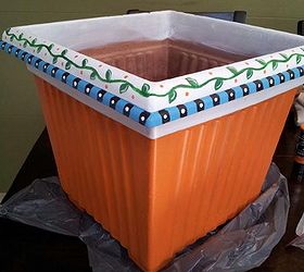 Upcycled Painted Plastic Pot Tutorial