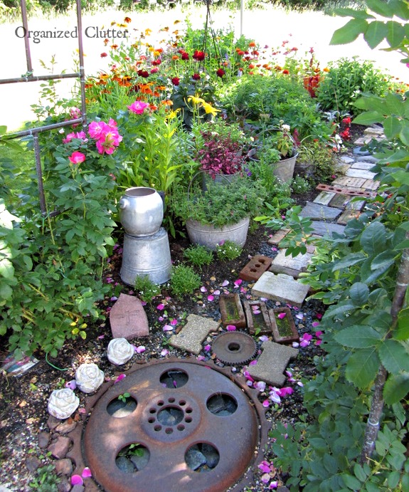 garden ideas art decorations funky, flowers, gardening, outdoor living