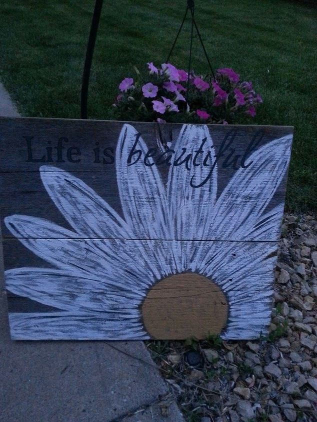 daisy pallet sign, painting, pallet, repurposing upcycling