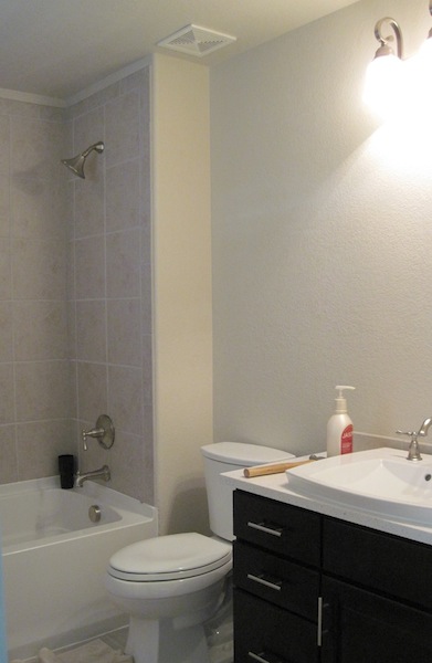 https://cdn-fastly.hometalk.com/media/2014/08/04/716129/bathroom-decorating-ideas-kids-bathroom-ideas-small-bathroom-ideas-wall-decor.jpg?size=786x922&nocrop=1