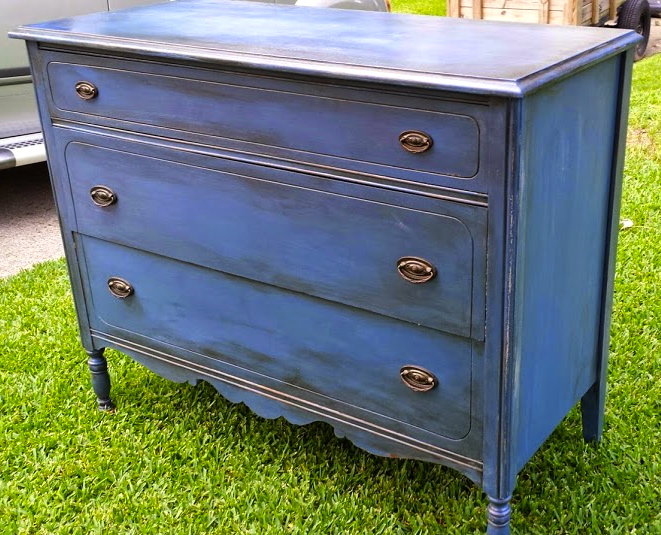 painted furniture dress antique heirloom, chalk paint, painted furniture