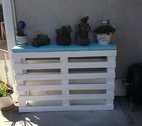 pallet wood garden patio table, gardening, painted furniture, pallet, repurposing upcycling, woodworking projects