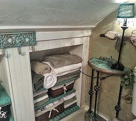 painted furniture bathroom half table makeover, bathroom ideas, small bathroom ideas, storage ideas, woodworking projects