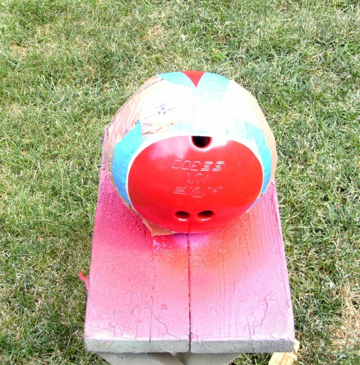 upcycled bowling ball yard art, crafts, gardening, repurposing upcycling
