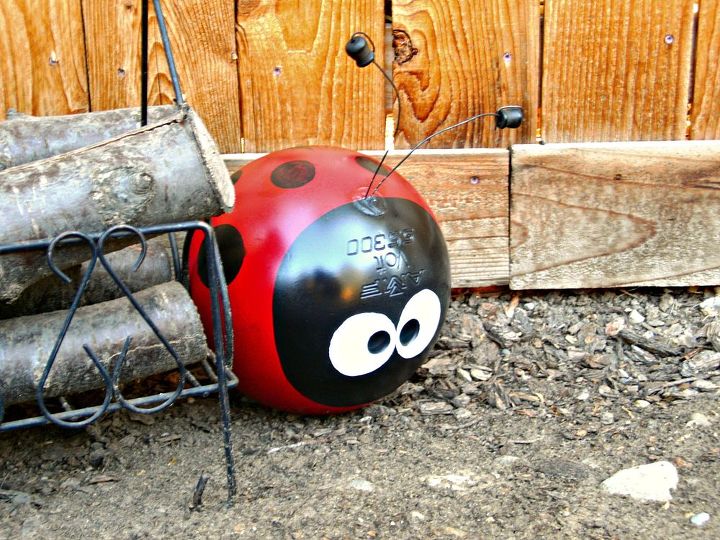 upcycled bowling ball yard art, crafts, gardening, repurposing upcycling