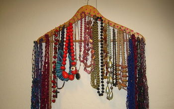 Looking for Ways to Organize Your Necklaces?