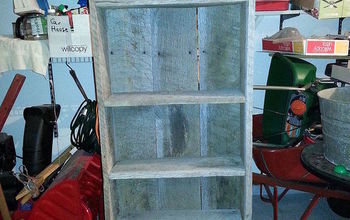 Re-purposing Old Barn Wood Into a Rustic Looking Bookcase