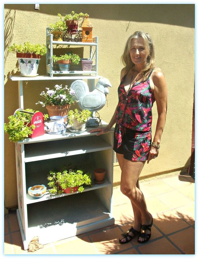 me my planting table, painted furniture