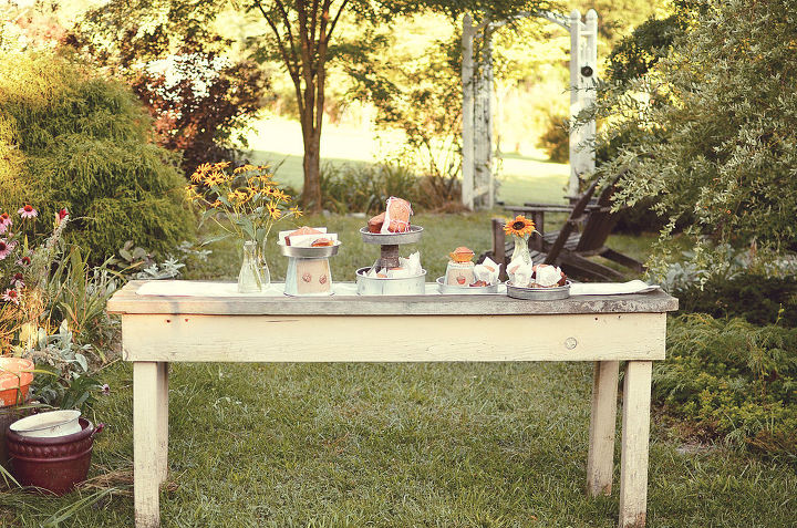 backyard ideas fall tablescape aluminum pans, outdoor living, seasonal holiday decor