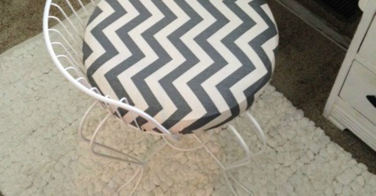 Before After Vanity Stool Makeover Hometalk