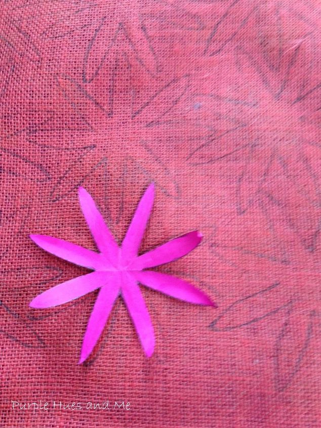 coneflowers de serapilheira roxa faa voc mesmo, Desenhe as flores na serapilheira dura