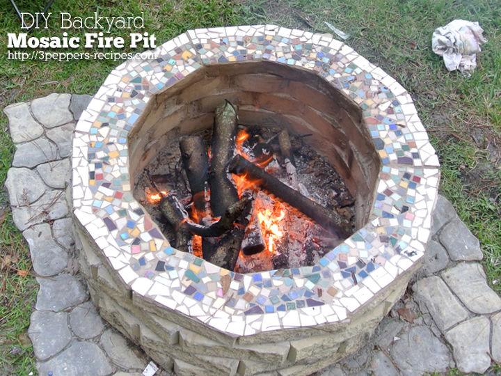 mosaico diy firepit no quintal