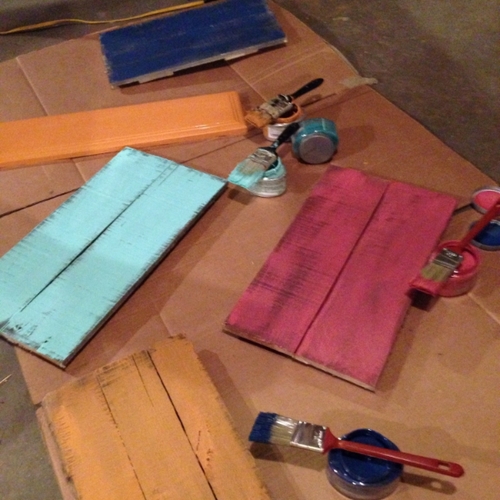 pallet signs constructing process, crafts, painting, pallet, repurposing upcycling