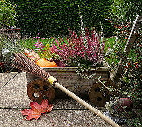 fall porch patio decor idea, gardening