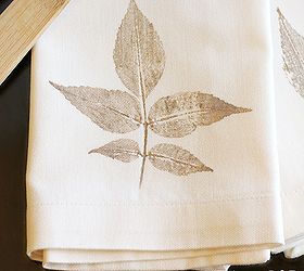 diy leaf stamped napkins, crafts, seasonal holiday decor