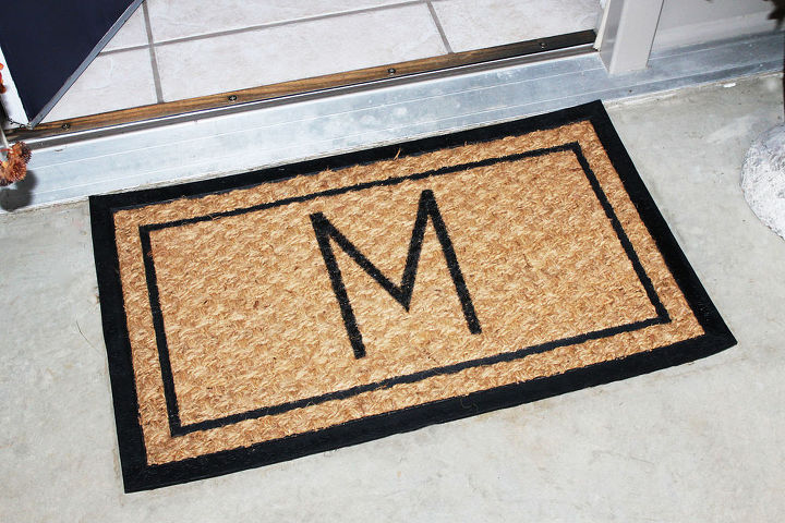 alfombra de exterior con monograma