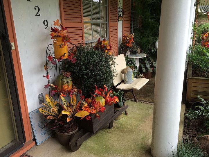 fall front porch decor flowers pumpkins country, porches, seasonal holiday decor