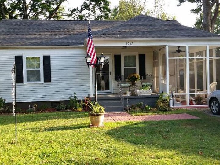 q paint ideas house exterior pop color suggestions, curb appeal, porches, Black and white needs color