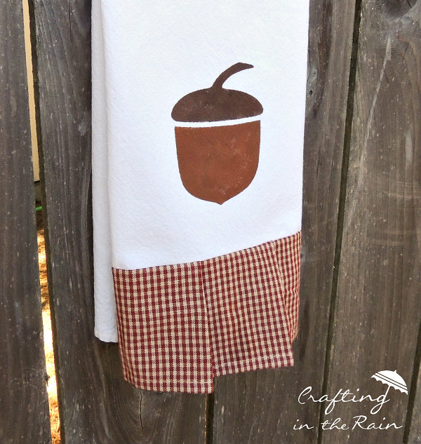acorn tea towels, crafts, seasonal holiday decor
