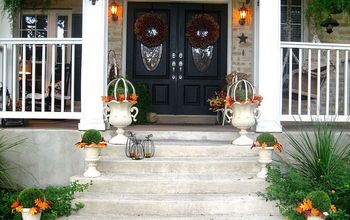 Adding Fall Colors to the Front Porch!