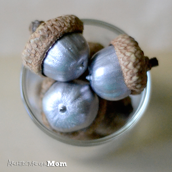 how to gild acorns easy fall decor, crafts, painting, seasonal holiday decor