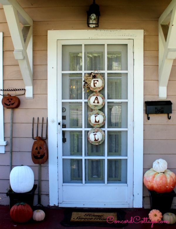 fall front porches rustic outdoor decorations, diy, halloween decorations, home decor, porches, seasonal holiday decor