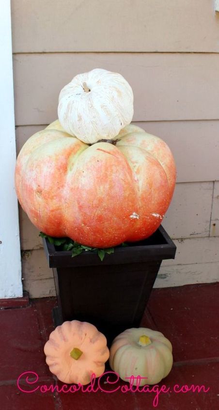 fall front porches rustic outdoor decorations, diy, halloween decorations, home decor, porches, seasonal holiday decor