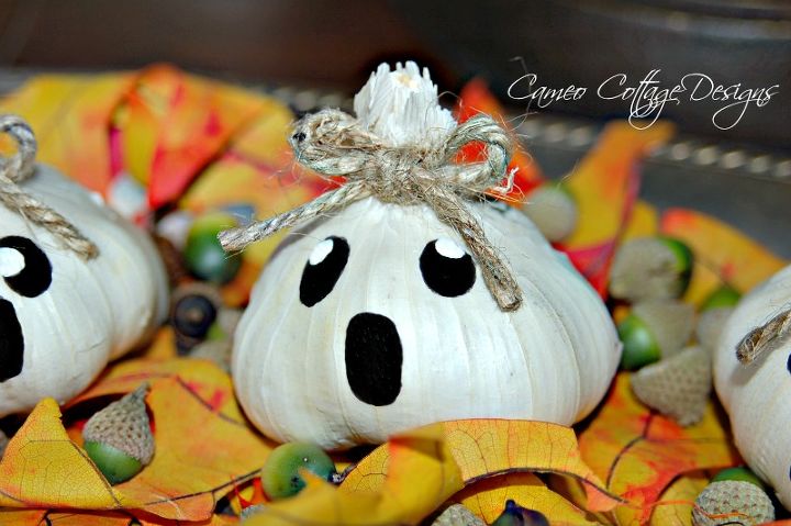 halloween decor craft garlic ghost sweater pumpkin, crafts, halloween decorations, seasonal holiday decor