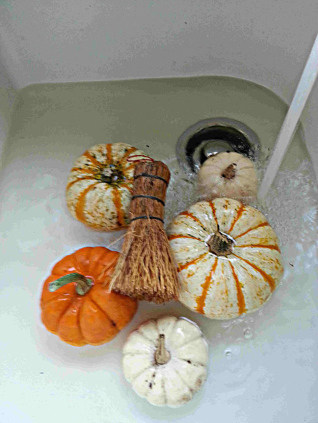 how to make pumpkins last, how to, seasonal holiday decor