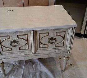shabby chic nightstand re do with poppy art, chalk paint, painted furniture, shabby chic