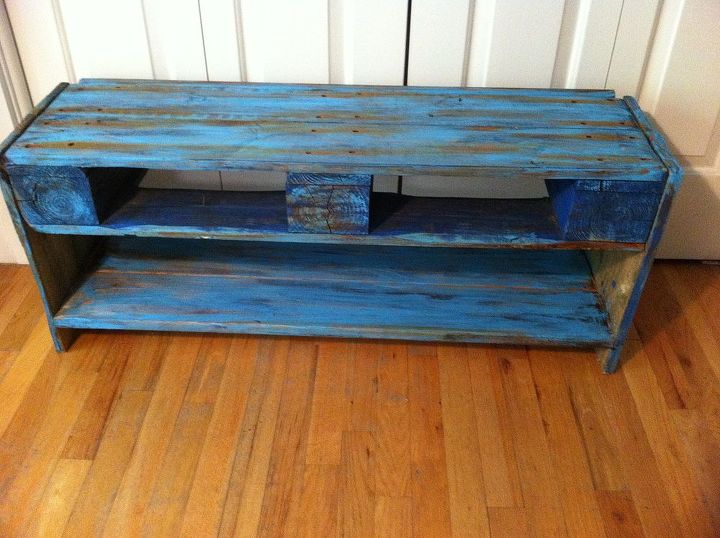 my first attempts at pallet furniture, diy, painted furniture, pallet, repurposing upcycling, shelving ideas, My 4th pallet bench