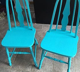 q how to paint diagonal stripes on chair back round slats, how to, painted furniture, Identical chairs with a new coat of paint