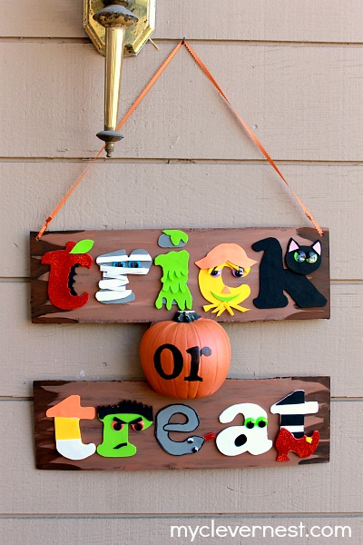 kid friendly halloween sign, crafts, halloween decorations, seasonal holiday decor