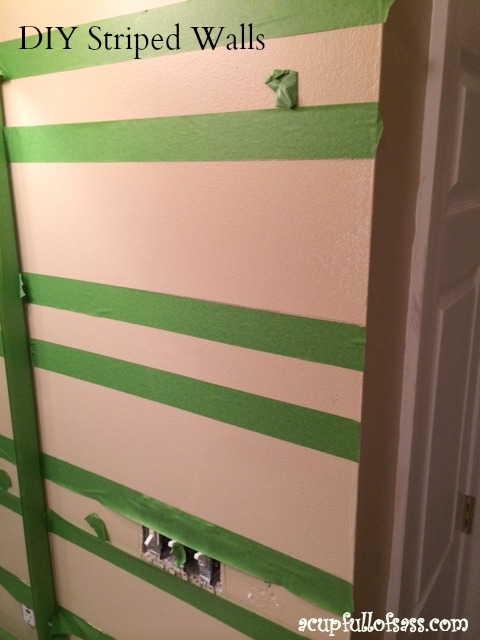painting wall stripes small bathroom, bathroom ideas, small bathroom ideas, Taping the wall stripes