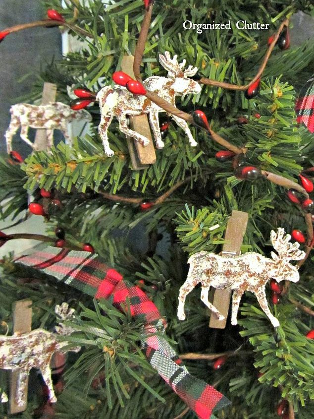crafts faux rusty metal felt christmas tree moose ornaments, christmas decorations, crafts, repurposing upcycling, seasonal holiday decor