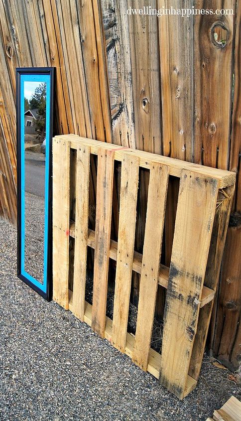 pallets wall decor mirror whitewashed, diy, home decor, pallet, repurposing upcycling, wall decor