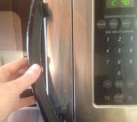 https://cdn-fastly.hometalk.com/media/2014/10/19/1292871/my-microwave-handle-broke-off.JPG?size=720x845&nocrop=1