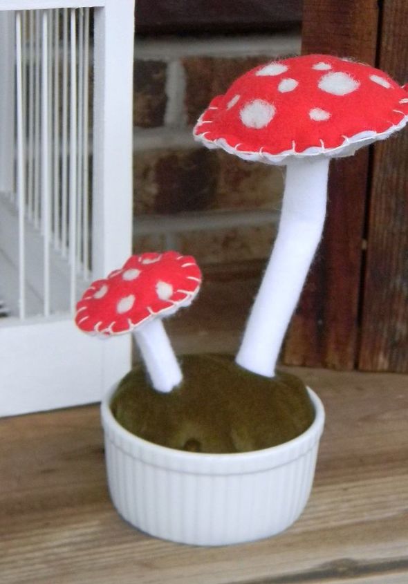 crafts woodland mushroom cups, crafts, outdoor living