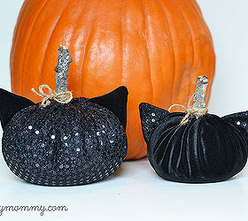 black cat velvet pumpkins, crafts, halloween decorations, seasonal holiday decor