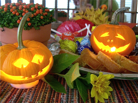 how to carve a miniature jack o lantern, halloween decorations, how to, seasonal holiday decor