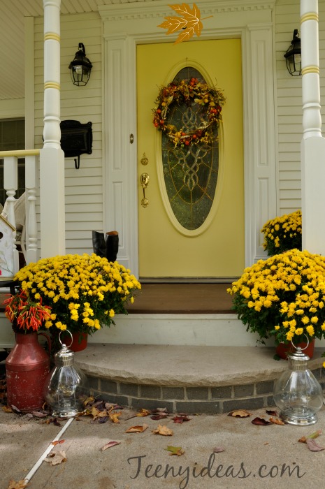 porches fall decorations, flowers, outdoor living, porches, seasonal holiday decor