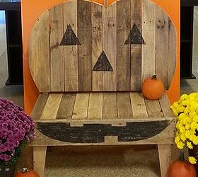pallet halloween pumpkin bench upcycle, diy, halloween decorations, outdoor furniture, pallet, repurposing upcycling, seasonal holiday decor, woodworking projects, In action