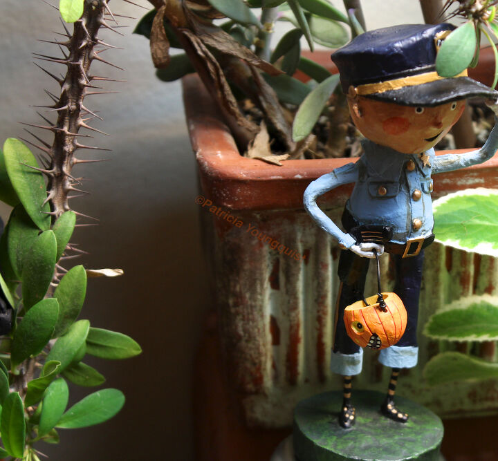 honoring national pumpkin day with a contest in my garden, gardening, halloween decorations
