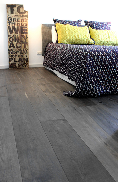 suelo de madera de roble reciclado gris frances