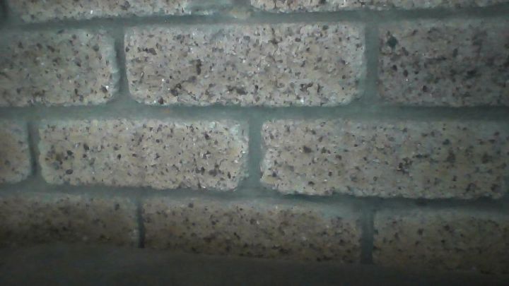 q help with rough brick walls, concrete masonry, Close up photo of deep grooves in between bricks