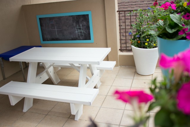 how to create an outdoor chalkboard for kids, chalkboard paint, outdoor living