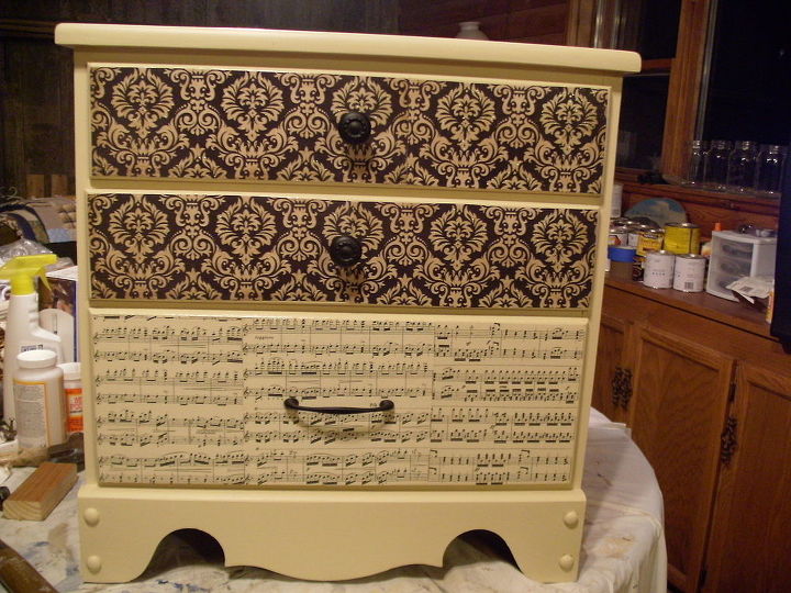 decoupage night stand decor ideas how to, decoupage, painted furniture