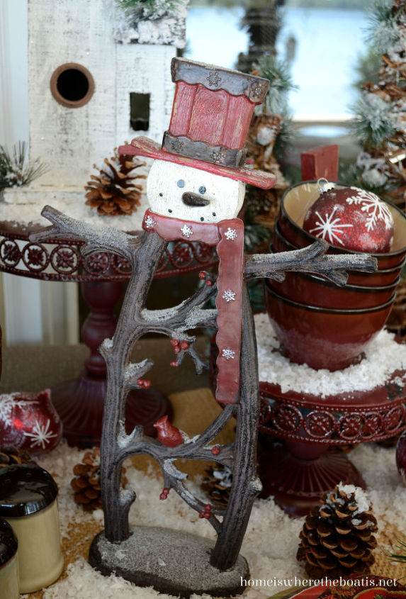 una nevada temprana y un paisaje de mesa navideo